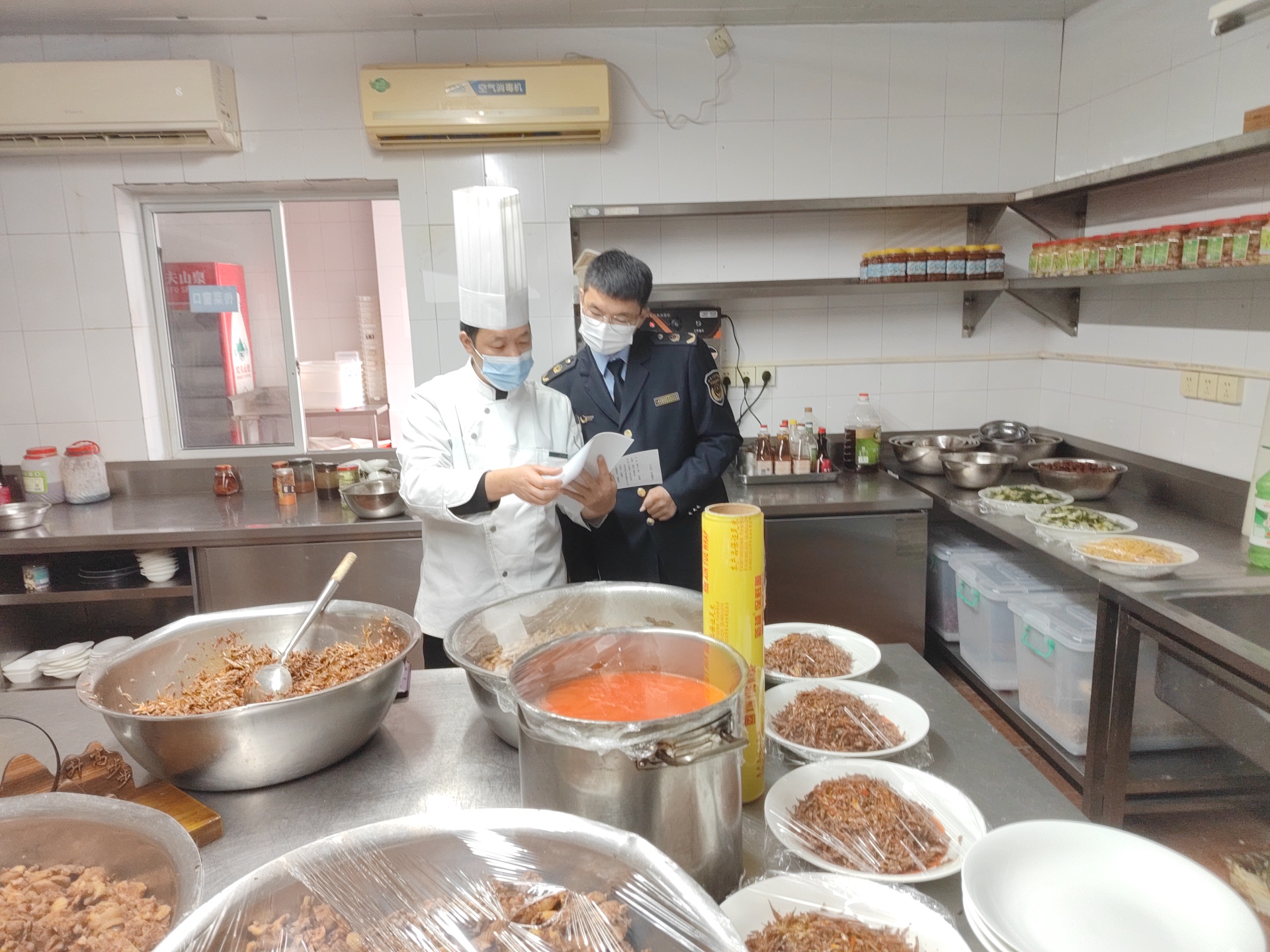 严守食品安全关江西市场监管部门全力护航新春佳节(图3)