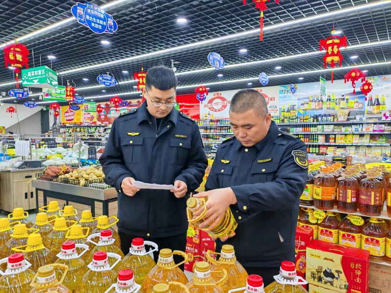 河北省保定市满城区市场监管局开展食品安全检查(图1)