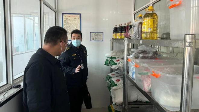 仪征市场监管局开展校园食品安全检查！(图2)