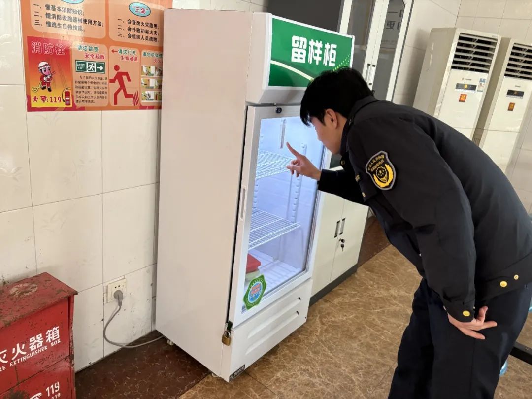 大门镇联合市场监管所开展春季开学食品安全专项检查(图1)