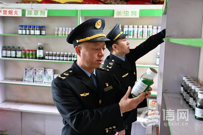 即墨深入开展农资打假 全力保障春耕物资安全(图1)
