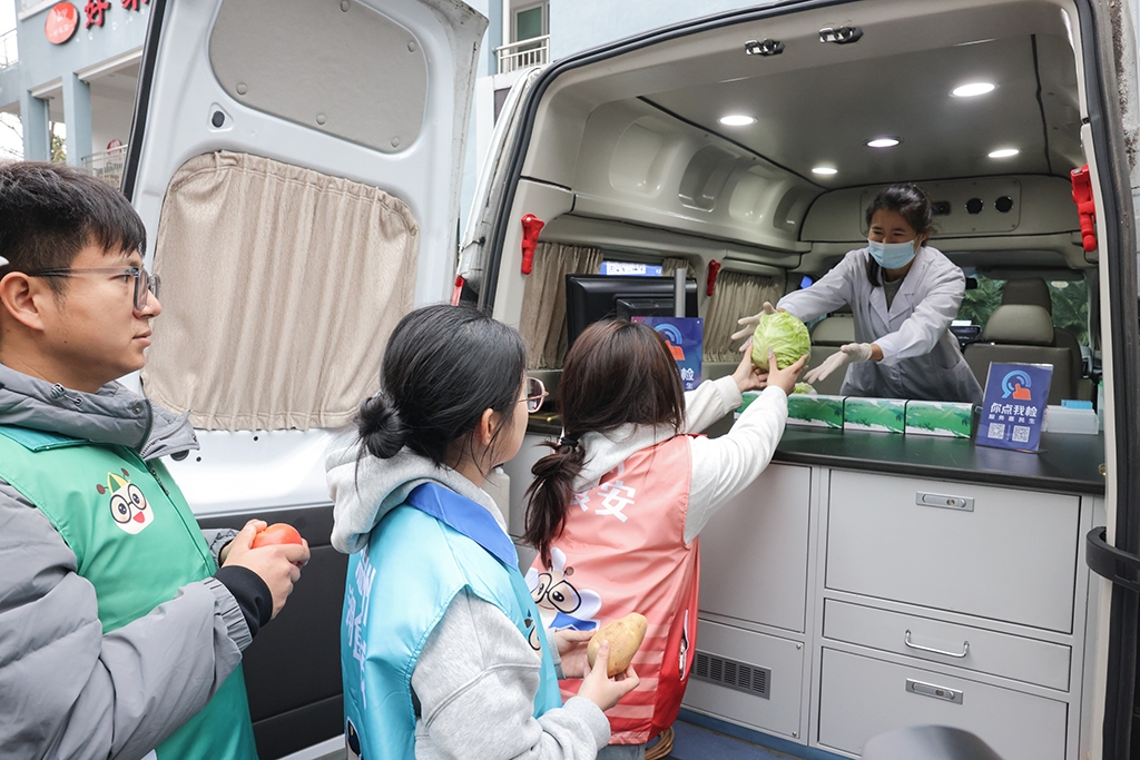 浙江开展食品安全“你点我检服务惠民生”护航开学季活动(图4)