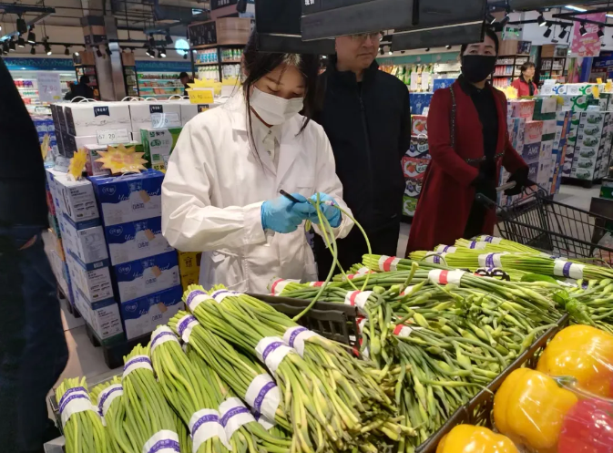 黑龙江省兰西县市场监管局组织开展食品安全“你点我检 服务惠民生”“百姓点检日”活动(图2)