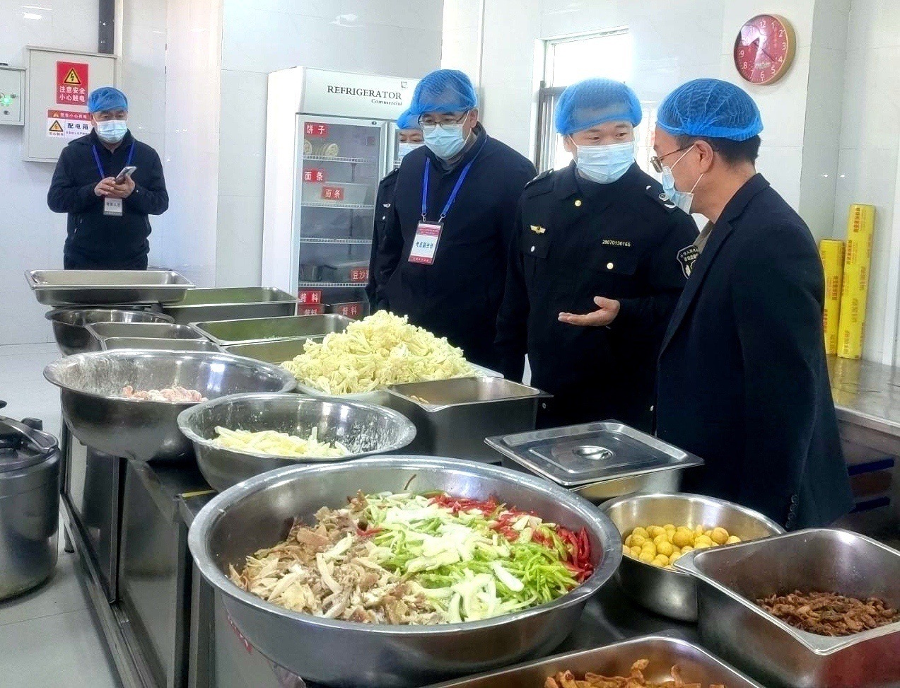 张掖市甘州区市场监管局开展“一老一小”食品安全专项检查行动(图2)