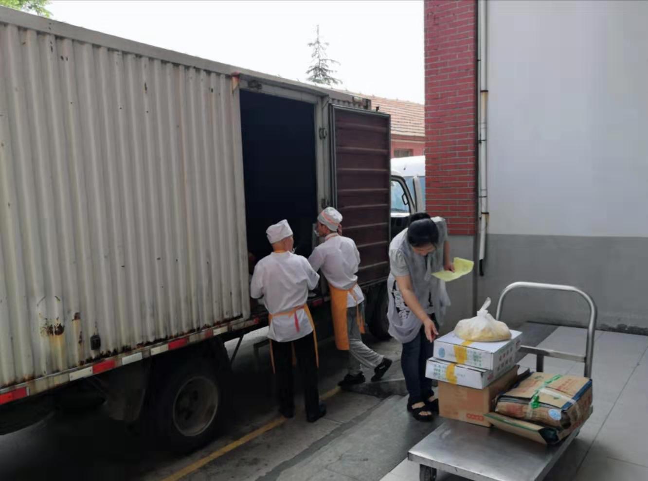 严管严控严查 坚决守护校园食品安全——全国人大常委会食品安全法执法检查组关注“校园餐”(图1)