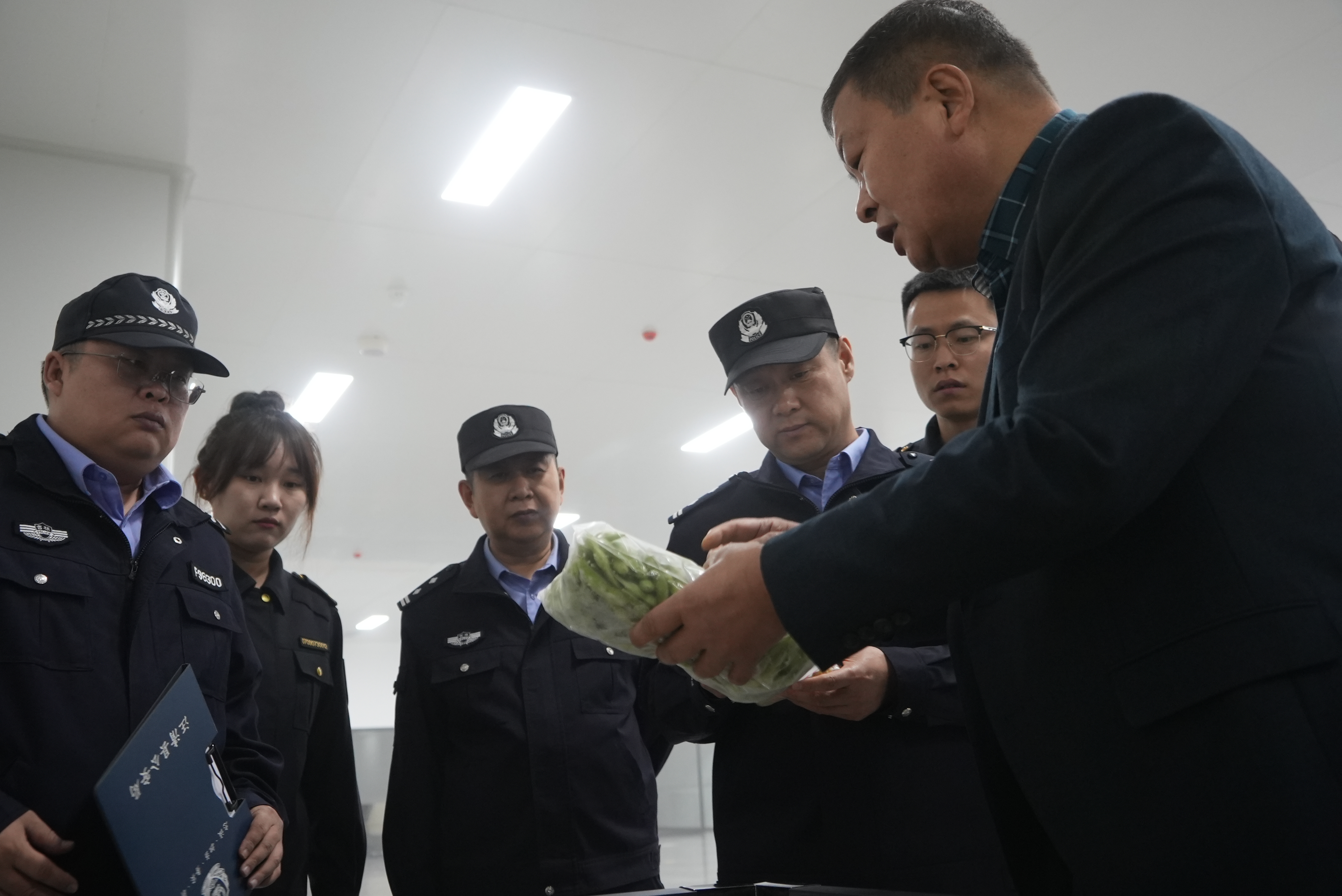 汪清县聚焦食品源头 守护舌尖上的安全(图1)