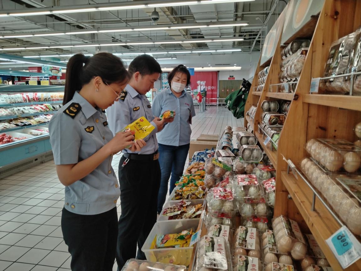 赣州市章贡区开展“五一”节日食品安全专项检查(图2)