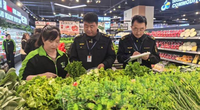 通渭县食品药品检验检测中心 开展节前食品安全快检 保障群众“舌尖上的安全”(图1)