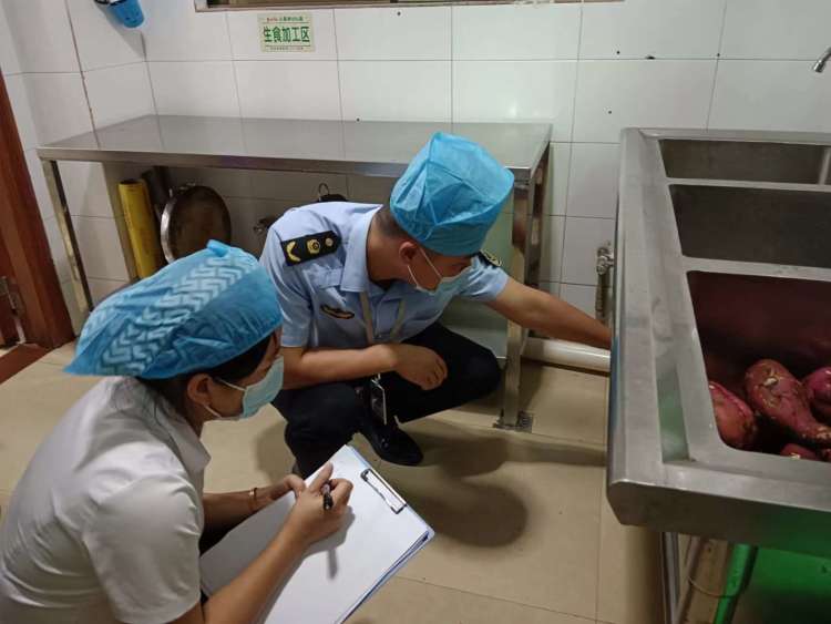 食品安全专项检查护航高考(图1)