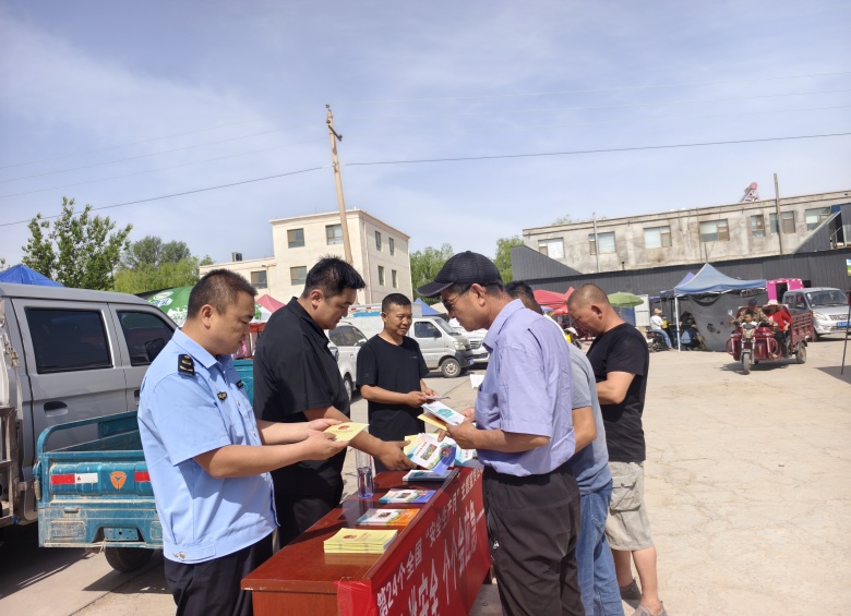 高台县南华镇市场监管所开展赶集市场食品安全大检查(图2)