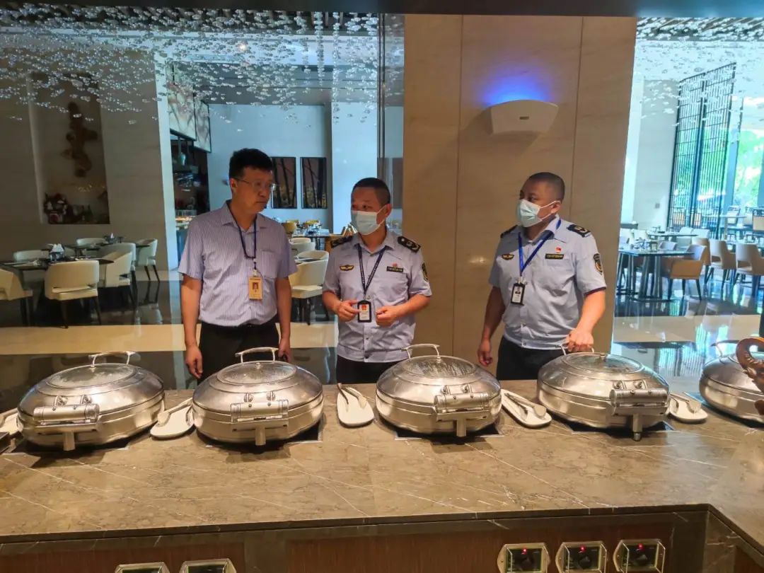 护航学子追梦路——福清市市场监督管理局“三严”构建高考季食品安全防护体系(图1)