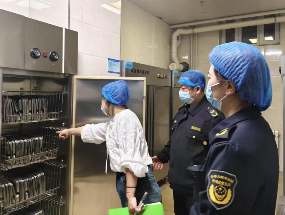 内蒙古宁城县市场监管局开展托幼机构食品安全专项检查(图1)