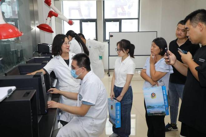 潍坊市市场监管局开展“你点我检”食品检测机构开放日活动(图3)